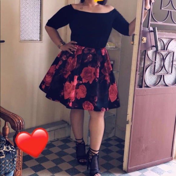 A dress - Picture 2 of 2